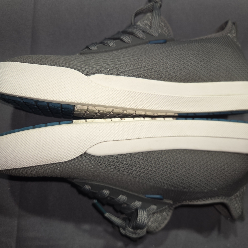 Vessi Women's Weekend 1.5 Sneaker Concrete Gray Lightly Worn Waterproof - Picture 8 of 11